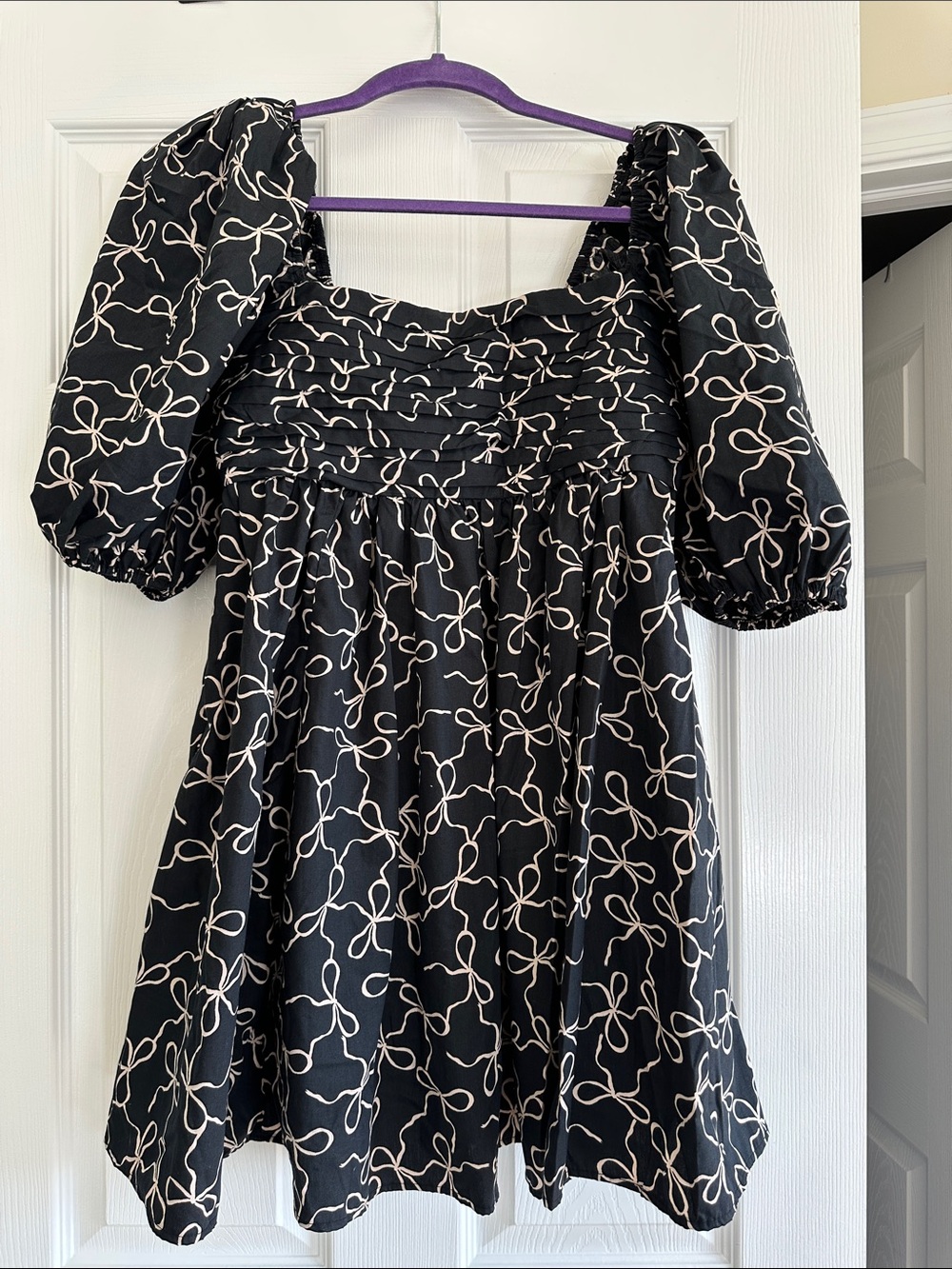 Abercrombie Black Puff Sleeve Mini Dress with Cream Bow Print - MP size